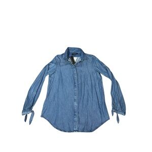 Banana Republic Women's Blue Button Down Shirt